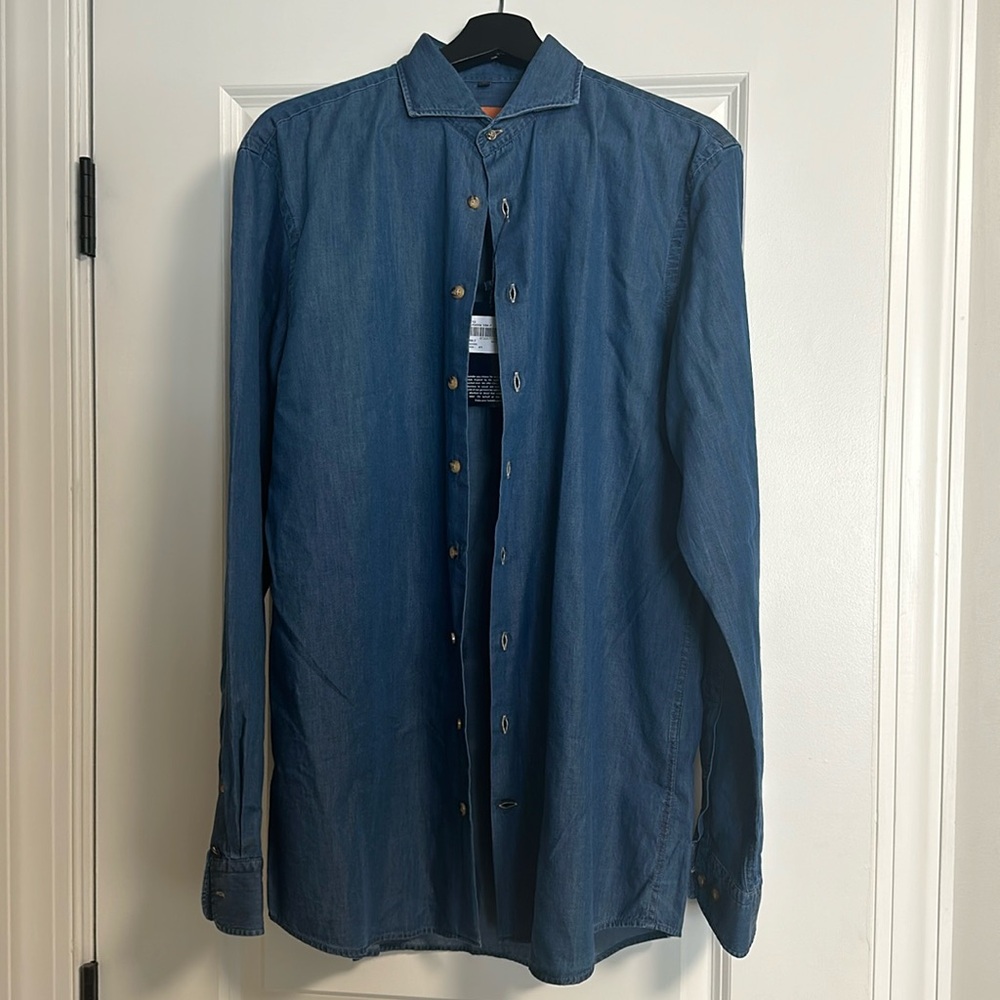 NEW Men’s Button Down Shirt 16.5. Cutaway Collar.